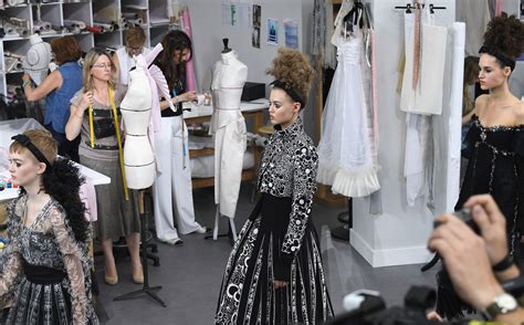 chanel atelier premiere olivia|chanel fashion designer.